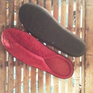 isotoner arch contour secret sole slippers